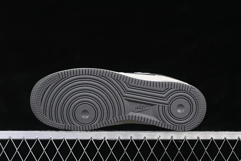 All categories Nk Air Force 1 Air Force series Nk Air Force 1 Low Air Force low-top Nike Air Force 1'07 Low Stusi co-branded rice dark gray gold label Air Force 1 low-top casual sneakers XX3168-223